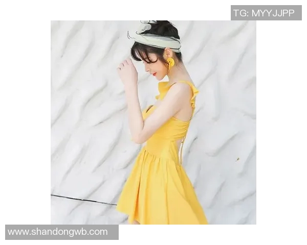 夏季泳装购物攻略：挑选适合自己的完美泳衣，展现自信与魅力