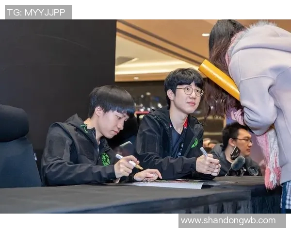 EDG战队中路突破策略解析及其在CSGO赛事中的应用探讨 EDG战队中路突破策略解析及其在CSGO赛事中的应用探讨