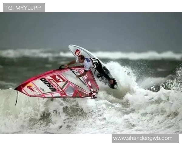 广州极限运动队在世界街舞大赛中以95分稳居积分榜首位